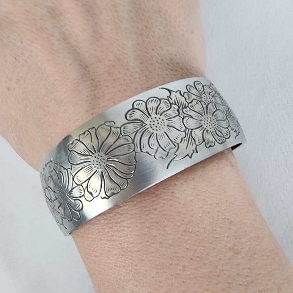 Kirk Pewter Aster Cuff 900-9 Floral Engraved Bracelet